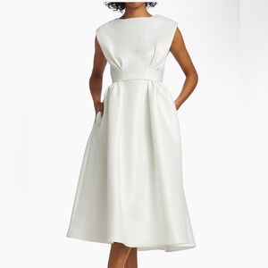 NWT Amsale Mikado A-Line Midi-Dress in color Ivory size 4